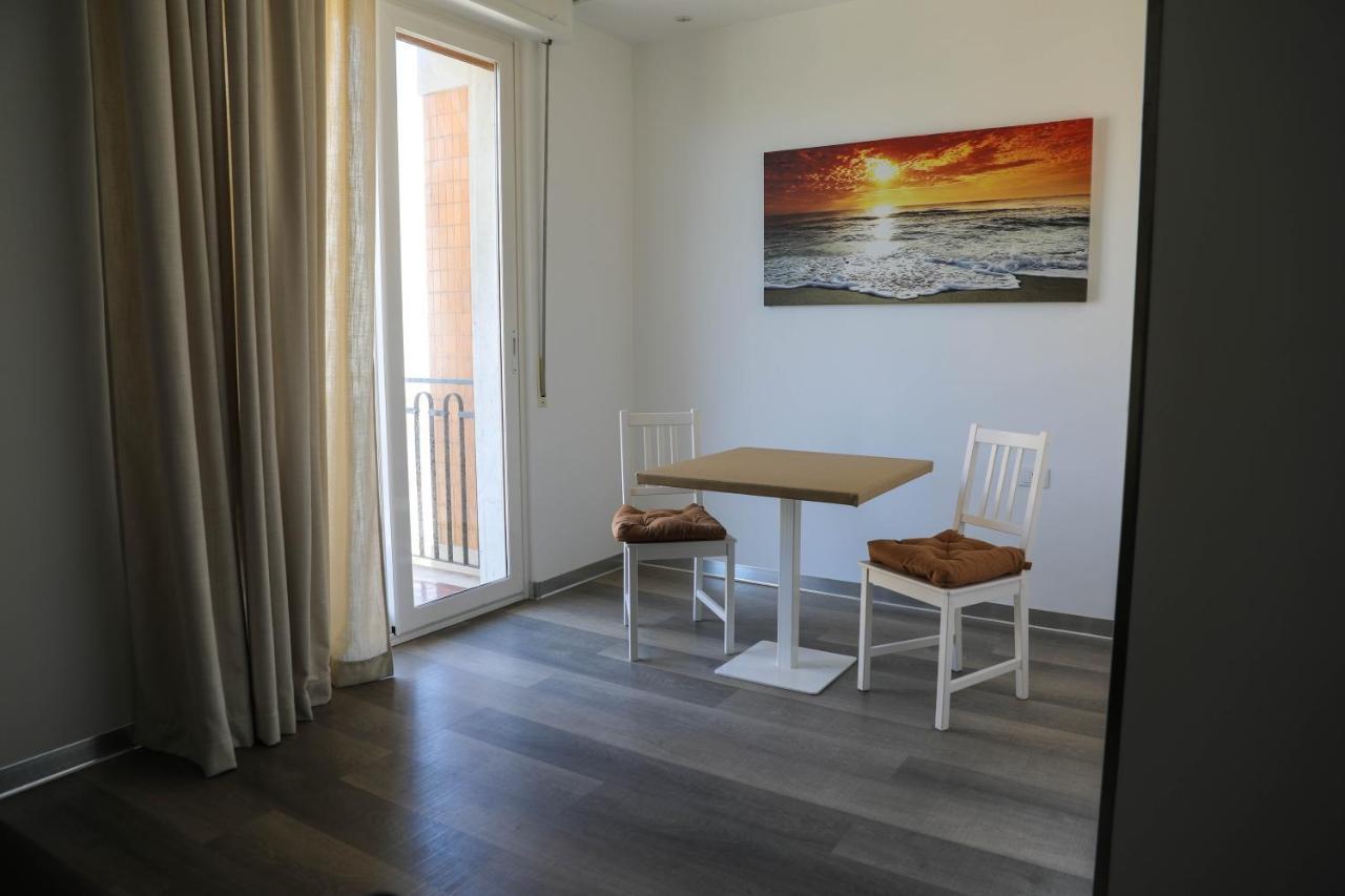 Interno 11 City View With Kitchen - 70 Mq Bari Exterior foto